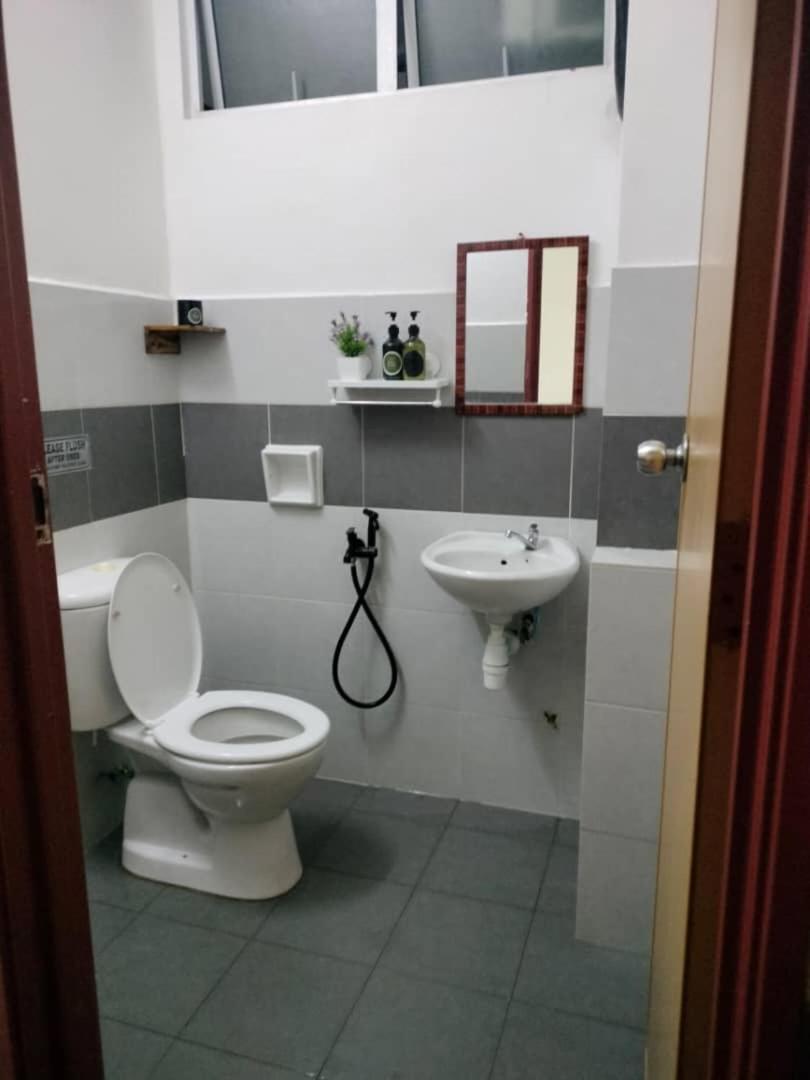 Homestay Budget Kuala Terengganu Tulipsia House 外观 照片