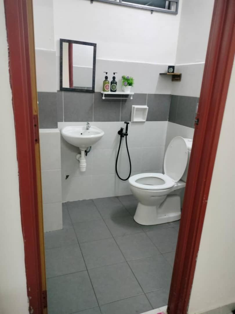 Homestay Budget Kuala Terengganu Tulipsia House 外观 照片