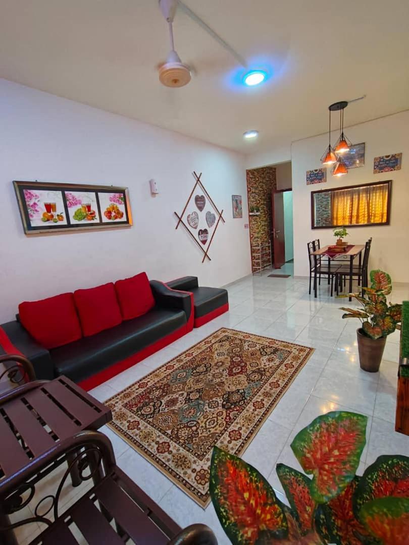 Homestay Budget Kuala Terengganu Tulipsia House 外观 照片